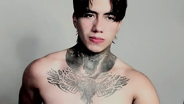 Snapshot of Alex_bdsmz chatting on 11.04.25 Alex bdsmz online show from 11.04.25