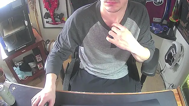 Snapshot of k_dick chatting on 02.25.26 k dick online show from 02.25.26