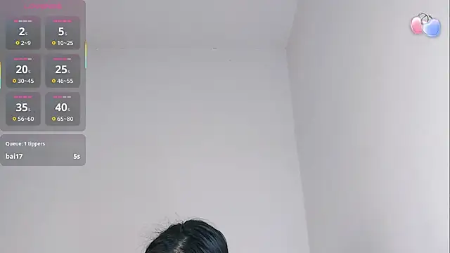 Snapshot of Tutu-o chatting on 10.28.25 Tutu-o online show from 10.28.25