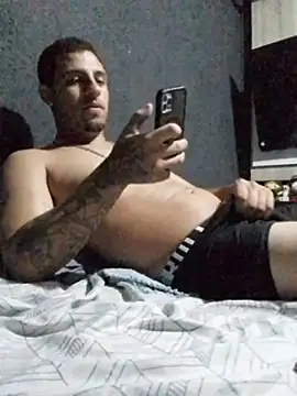 Snapshot of o-theus chatting on 02.04.26 o-theus online show from 02.04.26