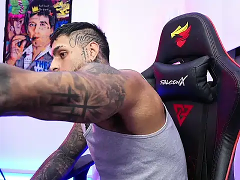 logan hugh8 online show from 10.22.25