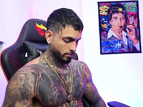 logan hugh8 online show from 11.24.25