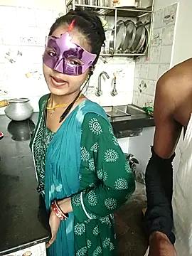 Snapshot of LOVE568 chatting on 10.08.25 LOVE568 online show from 10.08.25