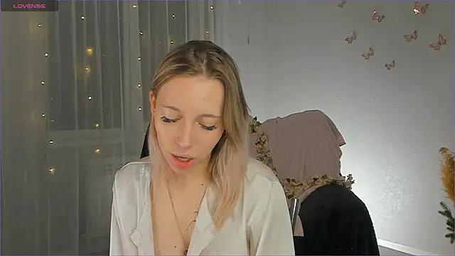 NyxaThorn online show from 01.10.26