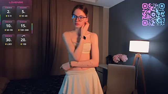 Snapshot of SharylSmalt chatting on 03.26.26 SharylSmalt online show from 03.26.26