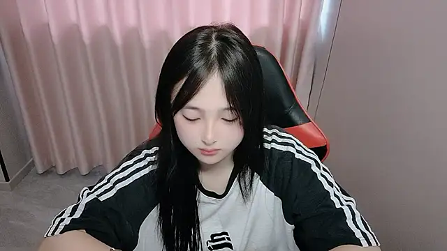 Snapshot of xxz98 chatting on 04.14.26 xxz98 online show from 04.14.26