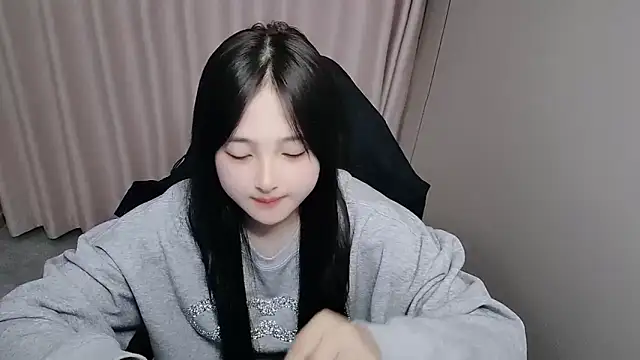 Snapshot of xxz98 chatting on 04.15.26 xxz98 online show from 04.15.26