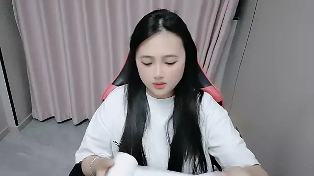 Snapshot of xxz98 chatting on 05.06.26 xxz98 online show from 05.06.26