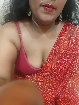 Snapshot of Aunty_Boy_143 chatting on 07.28.26 Aunty Boy 143 online show from 07.28.26
