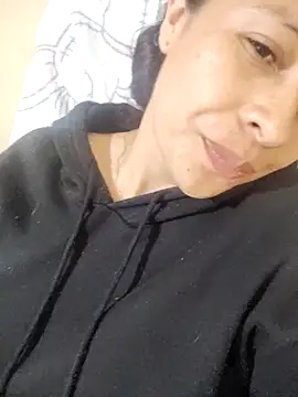 lana22 me online show from 10.17.25