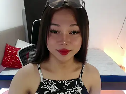 Snapshot of SultryCyraFoxmore chatting on 09.26.25 SultryCyraFoxmore online show from 09.26.25