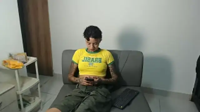 ParisAndVi online show from 11.28.25