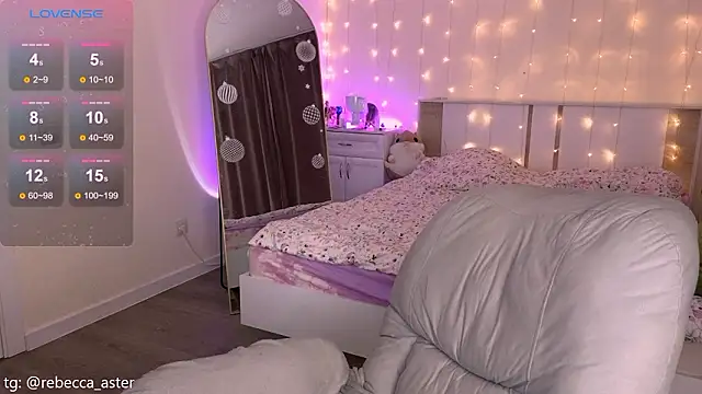 Snapshot of RebeccaAster chatting on 02.05.26 RebeccaAster online show from 02.05.26