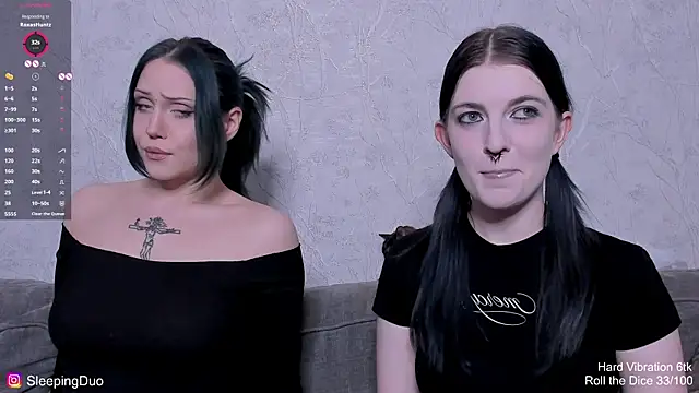 Snapshot of Threesomebabes chatting on 04.09.26 Threesomebabes online show from 04.09.26