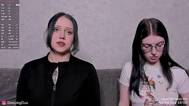 Snapshot of Threesomebabes chatting on 04.13.26 Threesomebabes online show from 04.13.26
