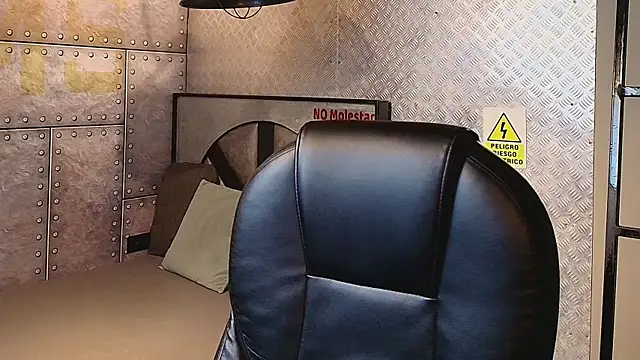 Snapshot of MarcusRain_ chatting on 01.18.26 MarcusRain online show from 01.18.26