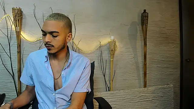 Snapshot of MarcusRain_ chatting on 02.13.26 MarcusRain online show from 02.13.26