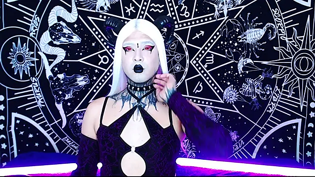 Snapshot of naomi_satan chatting on 04.17.26 naomi satan online show from 04.17.26