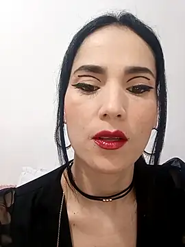 Snapshot of jamila_zair chatting on 11.06.25 jamila zair online show from 11.06.25