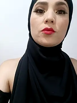 Snapshot of jamila_zair chatting on 02.05.26 jamila zair online show from 02.05.26