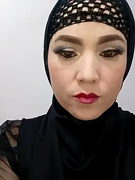 Snapshot of jamila_zair chatting on 02.13.26 jamila zair online show from 02.13.26