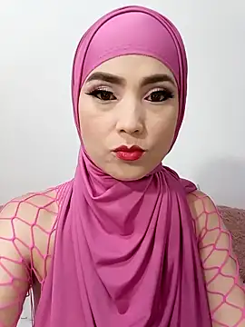 Snapshot of jamila_zair chatting on 02.18.26 jamila zair online show from 02.18.26