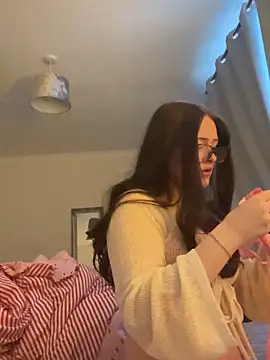 Snapshot of cherryrosealiee chatting on 02.01.26 cherryrosealiee online show from 02.01.26