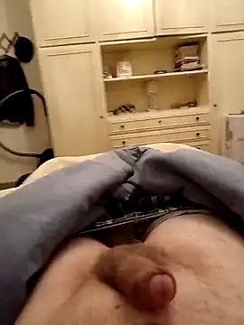 Snapshot of Empi19cm chatting on 02.28.26 Empi19cm online show from 02.28.26