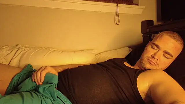 Snapshot of Dallasbest214 chatting on 10.26.25 Dallasbest214 online show from 10.26.25