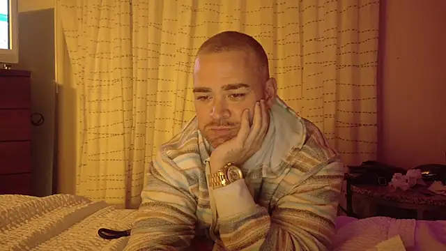 Snapshot of Dallasbest214 chatting on 11.27.25 Dallasbest214 online show from 11.27.25