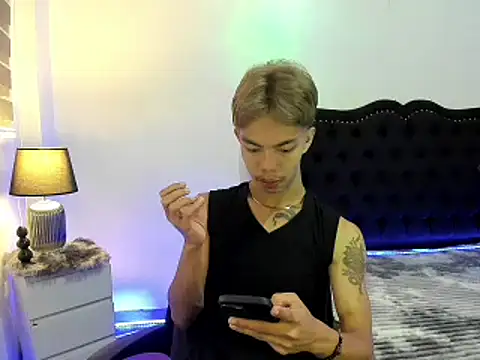 Snapshot of jersthebigfuckerxxx chatting on 10.03.25 jersthebigfuckerxxx online show from 10.03.25