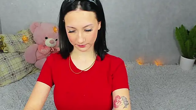 EileenMoores online show from 11.26.25