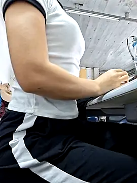 Snapshot of irina_hana chatting on 10.30.25 irina hana online show from 10.30.25