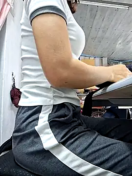 Snapshot of irina_hana chatting on 11.06.25 irina hana online show from 11.06.25