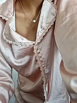 Snapshot of irina_hana chatting on 11.14.25 irina hana online show from 11.14.25