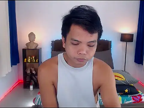 Snapshot of XExtraServiceManX chatting on 11.03.25 XExtraServiceManX online show from 11.03.25