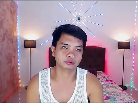 Snapshot of XExtraServiceManX chatting on 02.08.26 XExtraServiceManX online show from 02.08.26