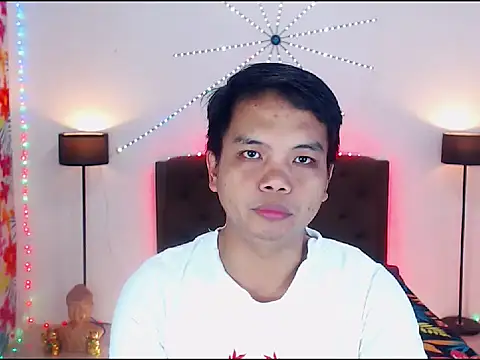 Snapshot of XExtraServiceManX chatting on 02.17.26 XExtraServiceManX online show from 02.17.26