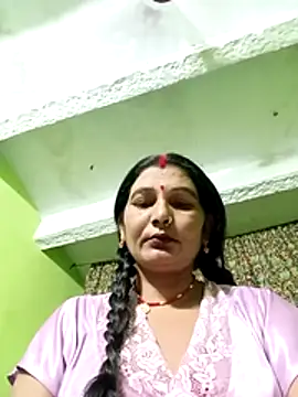 Snapshot of ZIVAA chatting on 07.15.26 ZIVAA online show from 07.15.26