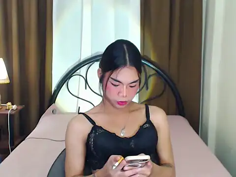 Snapshot of exoticacutiegirl chatting on 09.21.25 exoticacutiegirl online show from 09.21.25