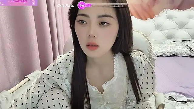 Snapshot of bao-bao- chatting on 04.21.26 bao-bao- online show from 04.21.26