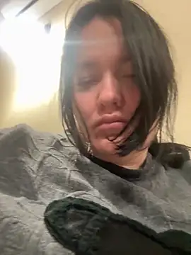 SunnyLeila2101 online show from 10.18.25