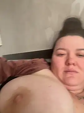 SunnyLeila2101 online show from 12.05.25