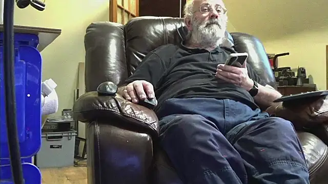 Snapshot of janzer13 chatting on 02.03.26 janzer13 online show from 02.03.26