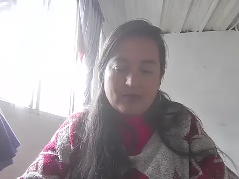 Snapshot of RosaPretty chatting on 09.30.25 RosaPretty online show from 09.30.25