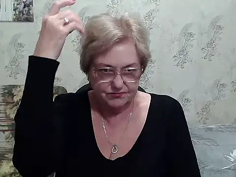 Renata62011 online show from 10.25.25