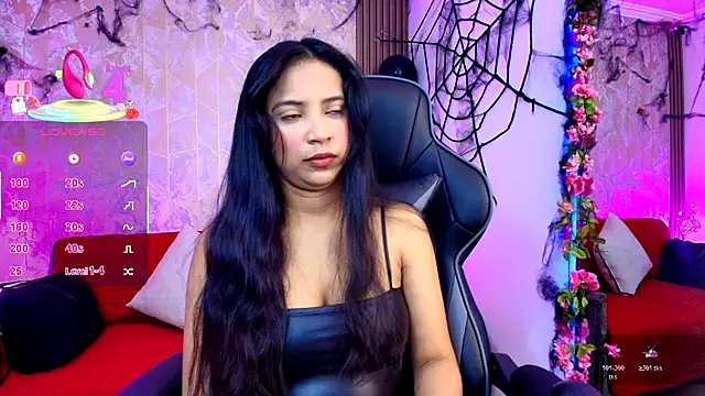 SophiaWalker 1 online show from 10.27.25