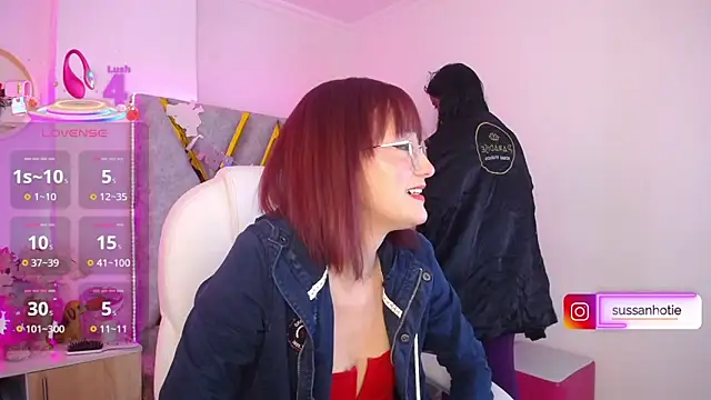 SophiaWalker 1 online show from 11.20.25