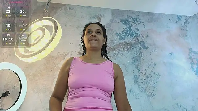 Snapshot of DarcyMooree chatting on 09.29.25 DarcyMooree online show from 09.29.25