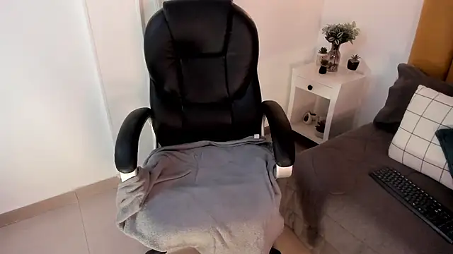 marie bass online show from 09.14.25